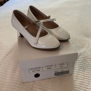 Chasing fireflies white patent small heel size 11